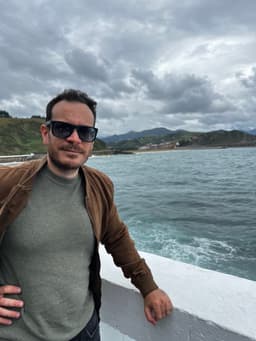 Javi, founder of DecayRadar